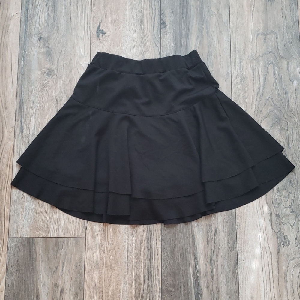 Black Skort